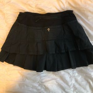 LULULEMON IVIVVA SPEED SKIRT BLACK